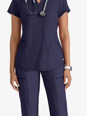 Grey’s Anatomy by Barco V-Neck Short Sleeve Scrub top